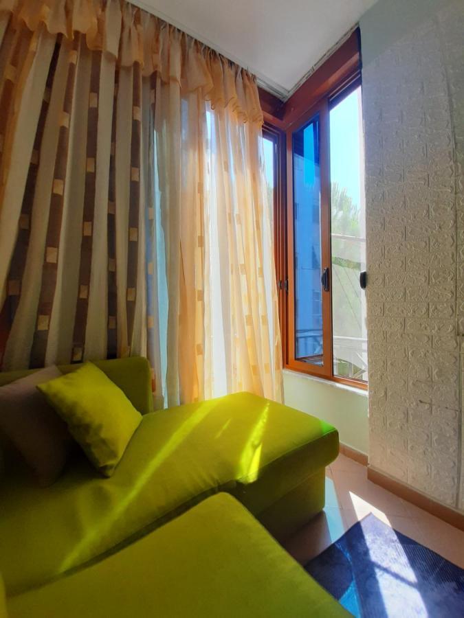 Ema'S Apartment Дуррес Екстер'єр фото